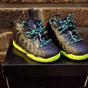 NIKE FOAM POSITE ONE 5c